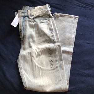 NWT high rise American Eagle mom jeans